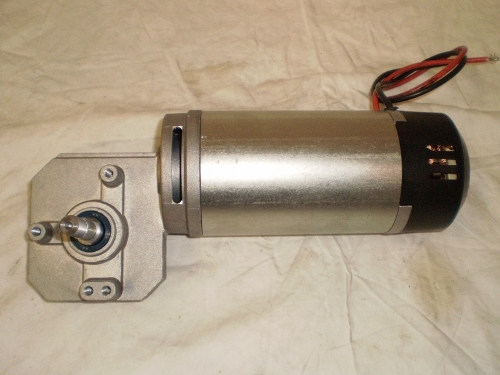 DC Gearmotors orthogonal axes